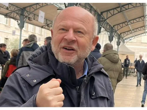 L’annulation de la protection fonctionnelle du maire de Chartres...