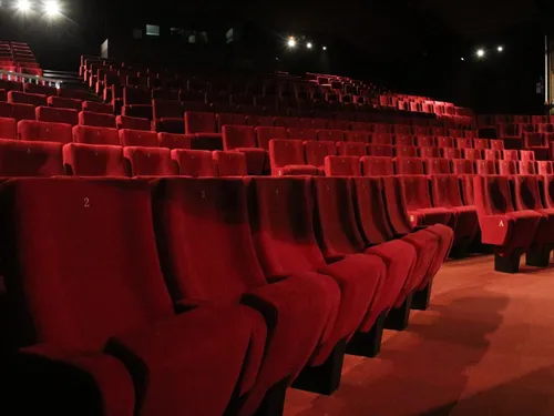 Saint-Arnoult-en-Yvelines : un cinéma rouvre ses portes avec une...