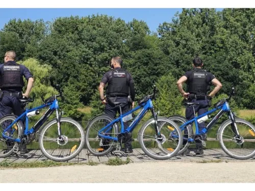 Eure-et-Loir : après les chevaux, les gendarmes enfourchent leur vélo