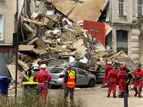 Pourquoi un immeuble s'est-il effondré à Amiens ?