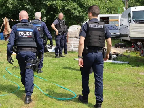 Oise : des voitures volées découvertes dans des camps de nomades