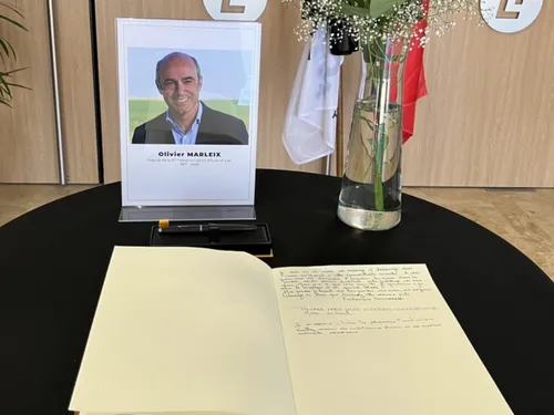 Eure-et-Loir : un registre de condoléances ouvert après le décès...