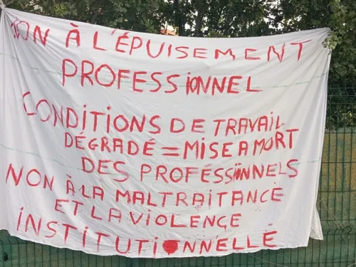 Soignants et familles dénoncent le manque de moyens au CESAP de...