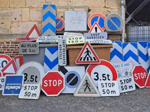 À Thiescourt, la mairie a retiré une cinquantaine de panneaux cet été