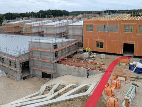 Les travaux du futur collège de Saint-Fargeau-Ponthierry avancent...