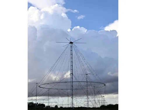 Un radar militaire visité par le ministre des Armées près de Dreux