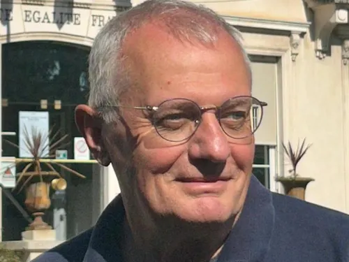 Viry-Châtillon : le maire placé en soins intensifs