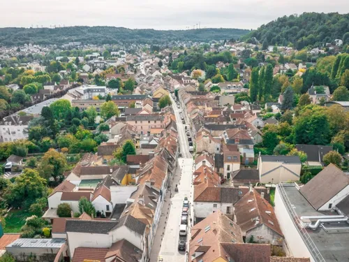 Palaiseau : des croix gammées taguées dans la commune