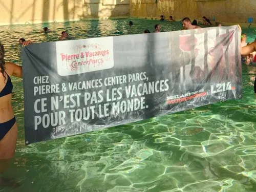 Une action coup de poing de L214 à Villages Nature 