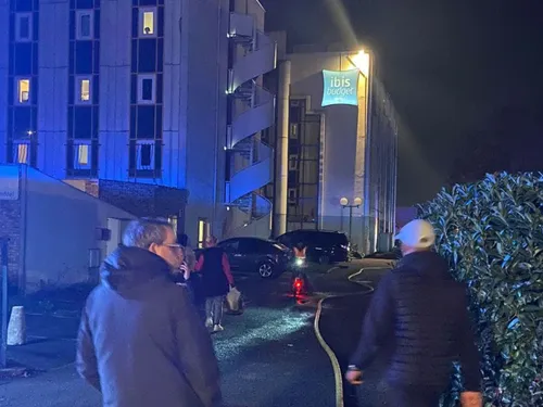 Un hôtel social a pris feu, lundi en fin d’après-midi à Grigny (mis...
