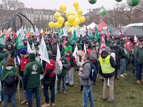 Des agriculteurs isariens mobilisés devant Parlement Européen...