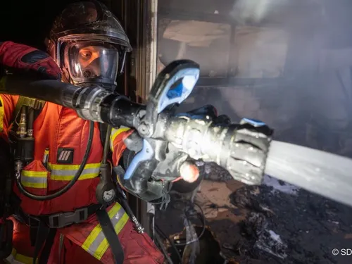 Incendie dans la zone commerciale de Jaux-Venette