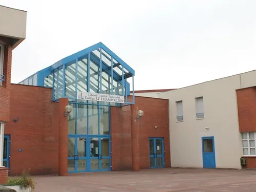 Un collégien aurait refusé de participer à la minute de silence...