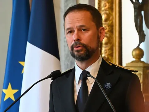 Urgent : la justice suspend l’interdiction de porter des...