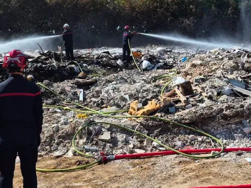 L’incendie sur le camp de Roms a Chambly est éteint