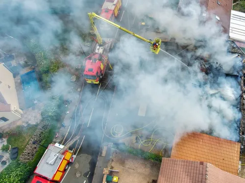 Une maison détruite dans un incendie à Neuilly-sous-Clermont mercredi