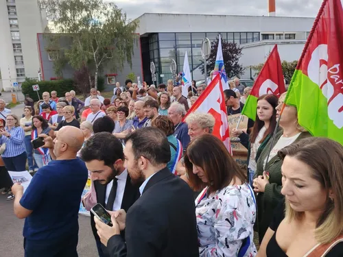 Une manifestation a eu lieu jeudi soir devant l’hôpital de Creil