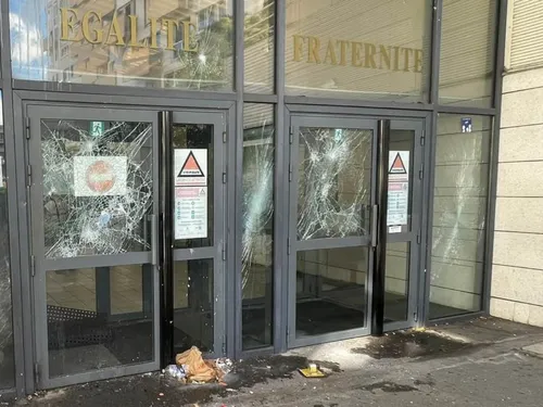 La mobilisation lycéenne a donné lieu à de graves débordements en...