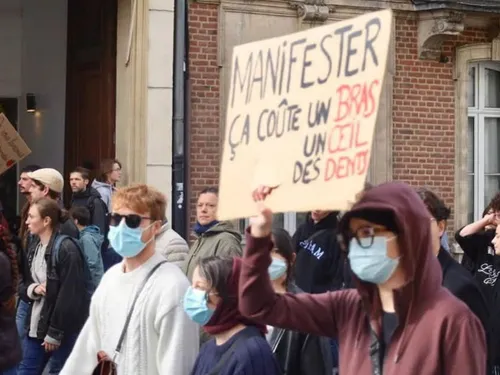 Amiens : des milliers de manifestants dans les rues le 17 octobre