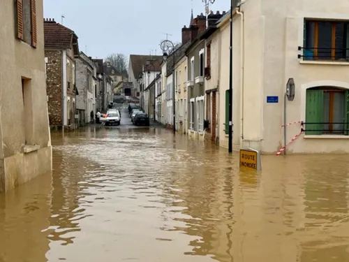 Les sinistrés des 75 communes des Yvelines reconnues en état de...