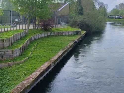 Une adolescente de 12 ans sauvée de la noyade à Amiens