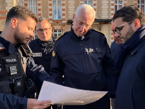 Des commerçants de Melun dénoncent des livreurs clandestins sur...