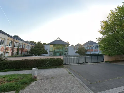 Un collégien en garde à vue pour avoir poignardé une camarade de...
