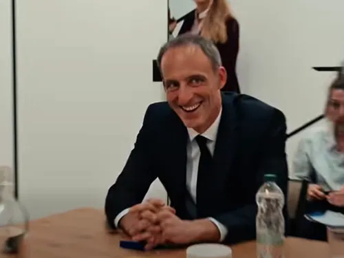 Raphaël Glucksmann sera le candidat du PS et de Place publique à la...
