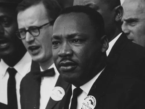 L'Education nationale publie... puis retire une vidéo hommage à...