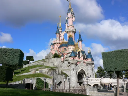 Disneyland Paris devant le tribunal de Meaux