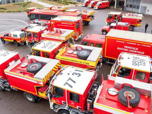 Près de 80 pompiers franciliens envoyés en renfort dans le sud