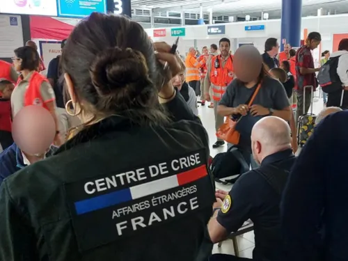 Un premier avion du Niger a atterri hier soir à Paris