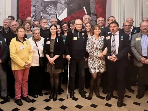 Jeux Olympiques : les bénévoles franciliens ont reçu des médailles...