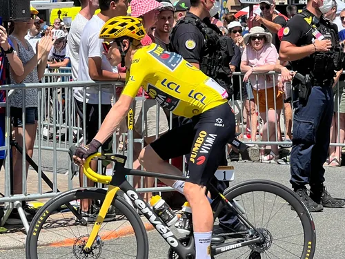 Tour de France : renversement de situation après l'abandon de Jonas...