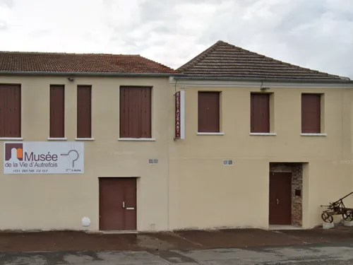 Caroline Margeridon devient la marraine du musée de la Vie...