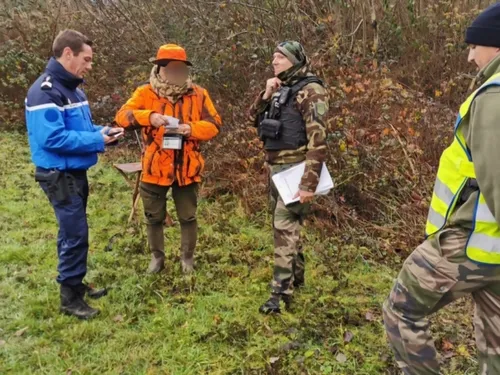 Des gendarmes spécialisés contrôlent les chasseurs dans les Yvelines 