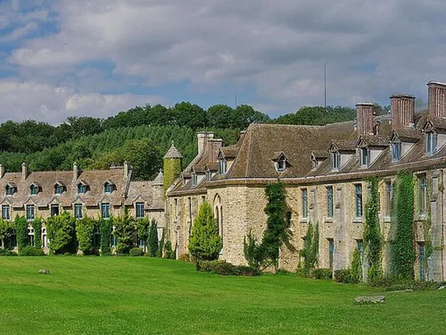 Le G7 se réunit dans les Yvelines pour discuter du conflit au...