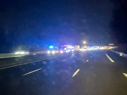 Un nouvel accident sur l'A1 provoque de nombreux embouteillages ce...