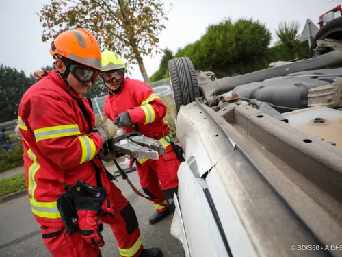 Un conducteur se tue à Beauvais