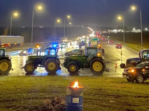 Nouvelle journée de mobilisation sur les routes en Eure-et-Loir et...
