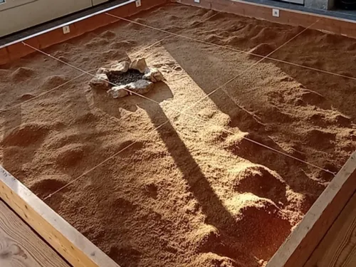 Les pavés amiénois cachent décidément bien des secrets