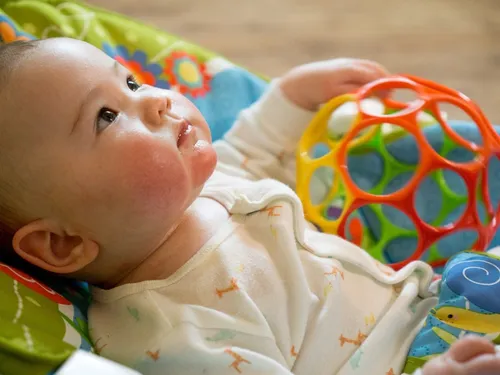 Faire garder son enfant à domicile en Ile-de-France coûte un peu...
