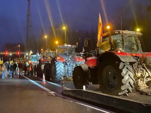 Les blocages continuent pour les agriculteurs des Yvelines ! 