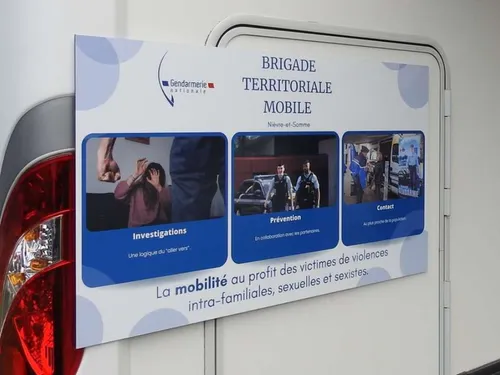 Des gendarmes en poste à Flixecourt contre les violences faites aux...