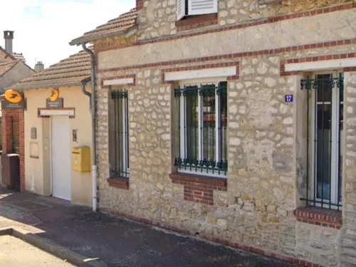 Le bureau de poste de Francourville victime d'un cambriolage