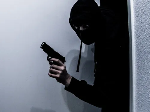 A Juvisy-sur-Orge, le logement de fonction d'une CPE visé par des...