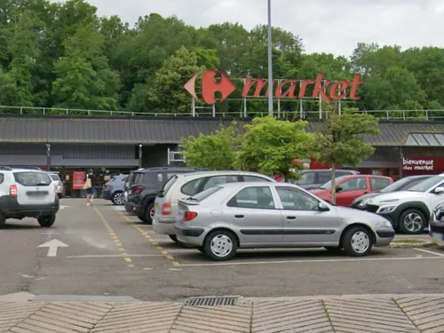 Pierres : l'agent de sécurité d'un supermarché violemment agressé