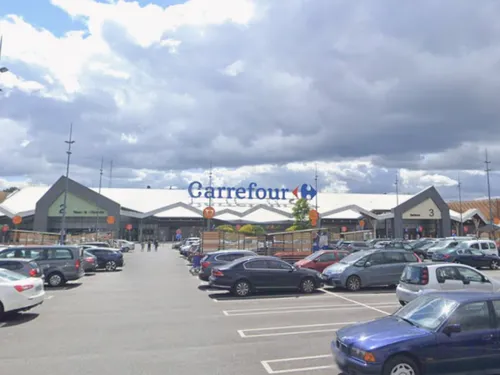 Villiers-en-Bière : elle tente de payer ses courses avec de faux...