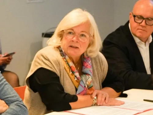 Les membres du gouvernement se succèdent en Essonne