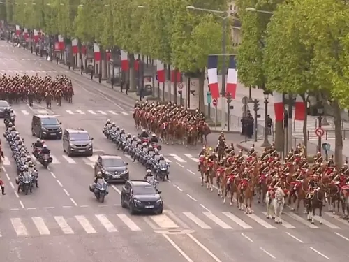 Les Champs-Élysées étaient quasiment vides pour les commémorations...